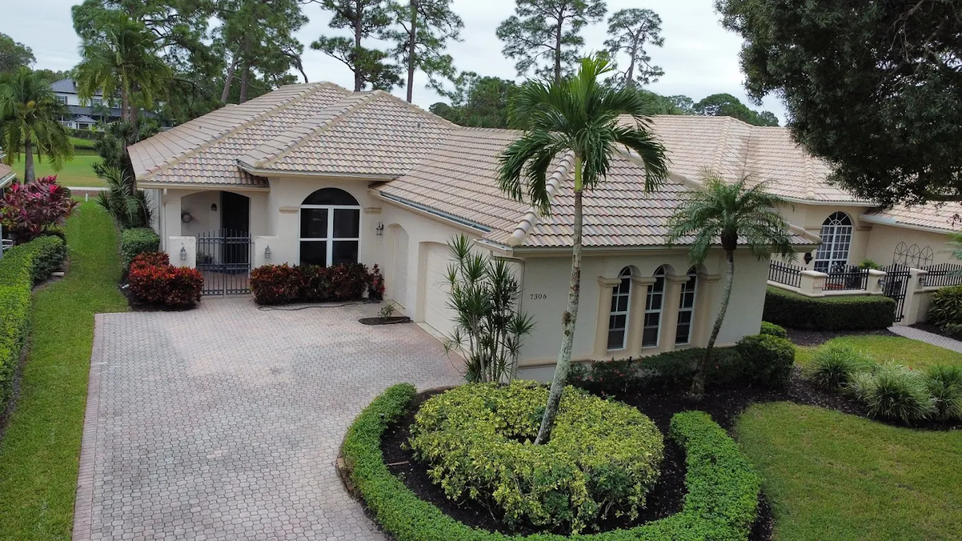 Finished tile roof on luxury home in Palm Beach Gardens